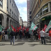 protesta di lavoratori in strada