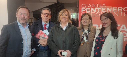 Regionali, Stati Uniti d'Europa di Bonino e Renzi correranno con Gianna Pentenero