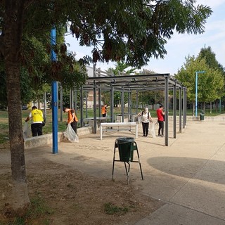 Pulizie in corso al parco Peccei