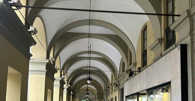 Pulizia per i portici di corso Vittorio Emanuele II