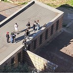 I ragazzini sul tetto del garage