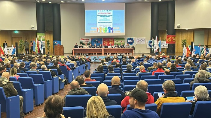 &quot;Ricostruiamo il futuro&quot;: i sindacati pronti a fare la loro parte