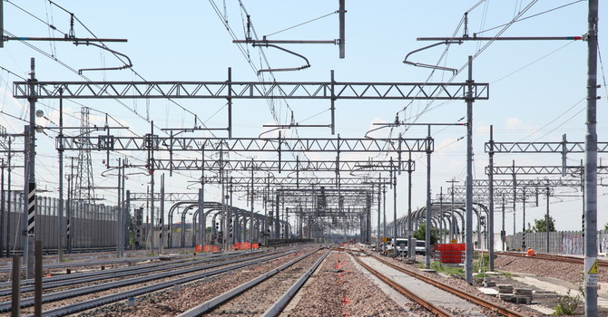 Treni bloccati sulla Torino-Milano per maltempo, Rossi (Pd): "Abbandonati a Settimo per 3 ore. Gestione indegna"