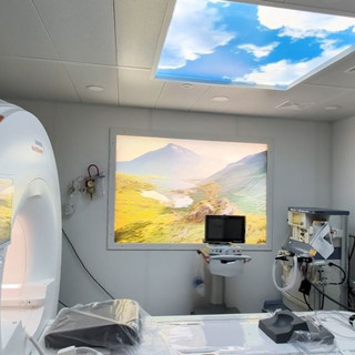 Fornaca rinnova la Radiologia: nuova Risonanza Magnetica con Intelligenza Artificiale e spazi più confortevoli Fornaca rinnova la Radiologia: nuova Risonanza Magnetica con Intelligenza Artificiale e spazi più confortevoli