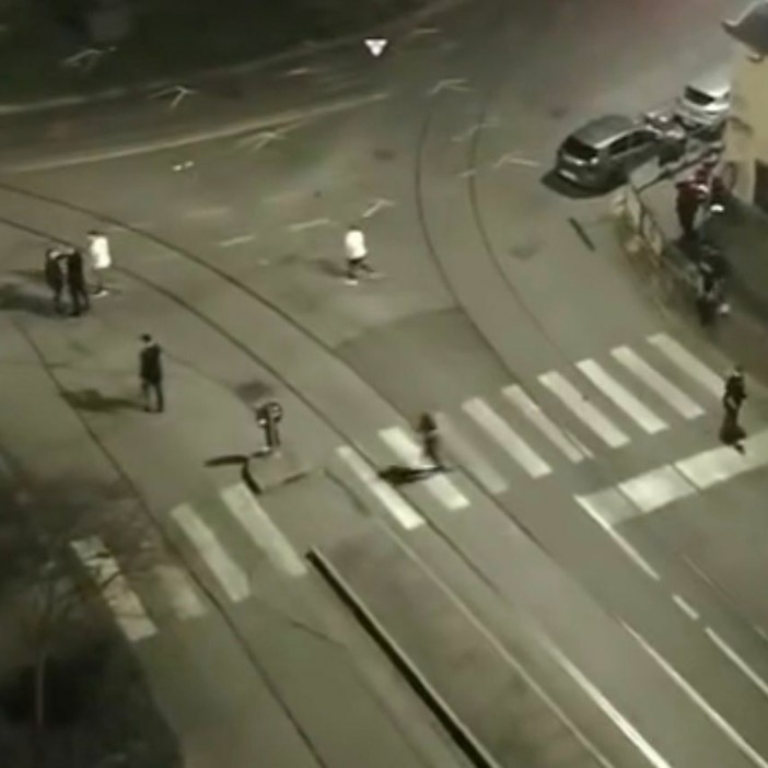 Notte agitata in via Cigna