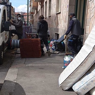 Sgomberati quattro alloggi in via Casella
