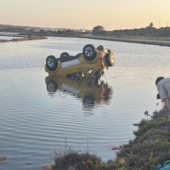 Carabinieri in vacanza a Formentera salvano il passeggero di un'auto caduta in acqua alle Saline