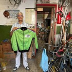 Salvatore La Terra chiude la storica ciclofficina dopo 39 anni
