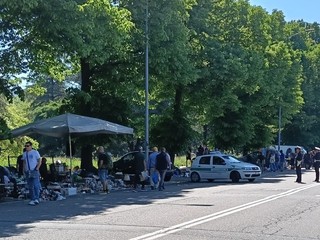 Il mercatino di via Carcano