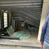 Una spaccata in via Plava Una spaccata in via Plava