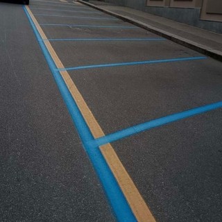 Ecco le prime strisce gialloblu di via Lanfranchi, in zona Gran Madre