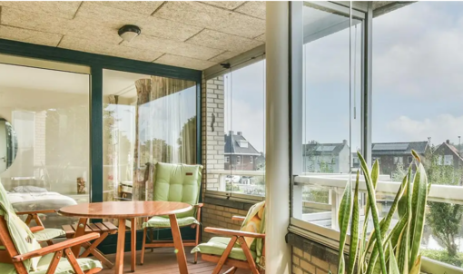 Trasformare il balcone in veranda: la soluzione in alluminio conquista i torinesi Trasformare il balcone in veranda: la soluzione in alluminio conquista i torinesi