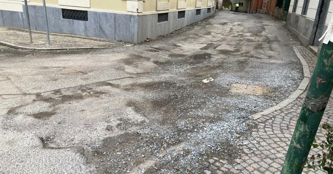 Si riasfalta strada dei Ronchi