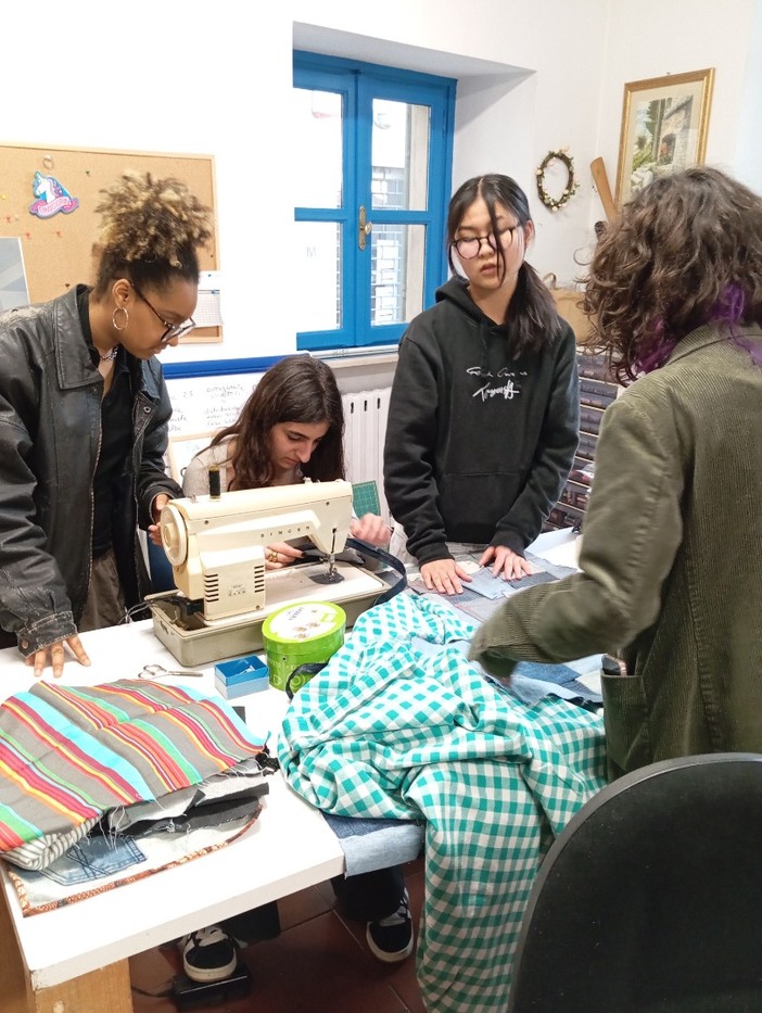 Moda sostenibile, inclusione sociale e volontariato: torna la Summer Academy di Abito Moda sostenibile, inclusione sociale e volontariato: torna la Summer Academy di Abito
