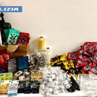 Oltre quattro chili di droga in un garage di Parella: arrestato un ventenne a Torino