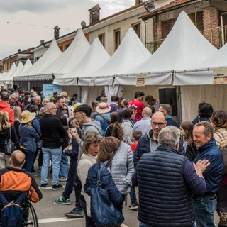 Profumo di formaggio e suoni di festa: a Scalenghe torna la fiera lattiero casearia