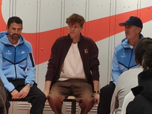 Sinner ospite al Nike Store: si scalda l'atmosfera verso le Atp Finals Sinner ospite al Nike Store: si scalda l'atmosfera verso le Atp Finals