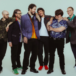 Pinguini Tattici Nucleari: il live dell'Hello World Tour all'Inalpi Arena