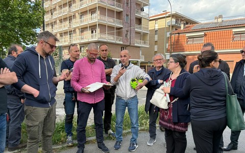 Il sopralluogo della Circoscrizione 5 in via Druento