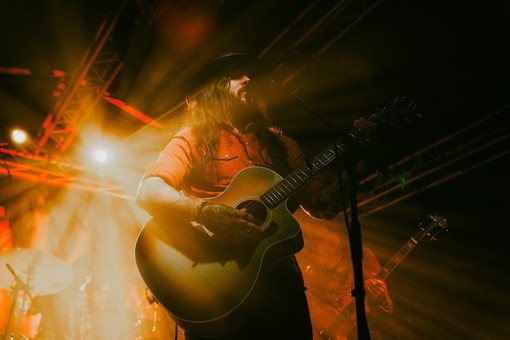 Shawn James, la voce del folk contemporaneo in concerto allo sPAZIO211