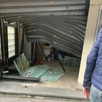 Una spaccata in via Plava Una spaccata in via Plava