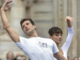 Roberto Bolle porta il suo "Ballo in Bianco" in piazza San Carlo