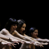 &quot;Svelarsi&quot;: uno spettacolo di donne e per sole donne al teatro Erba