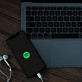 I 10 singoli italiani che hanno reso di più su Spotify nel 2023