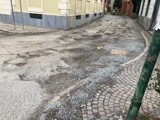 Si riasfalta strada dei Ronchi