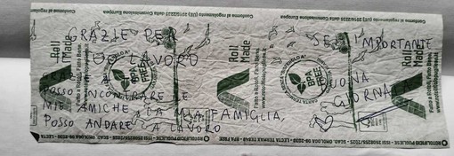 Lo scontrino con il ringraziamento della passeggera