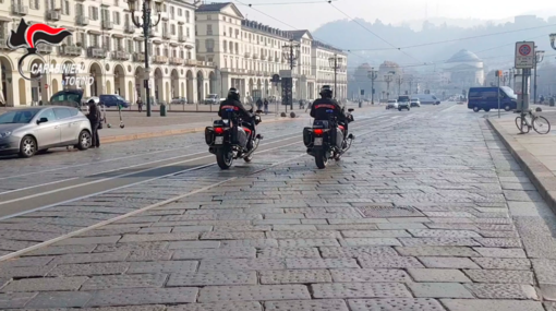 Carabinieri in piazza Vittorio, a Torino