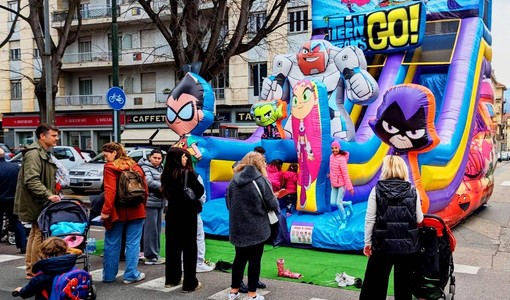Negozi aperti e strada pedonale, torna la festa di via Nizza Negozi aperti e strada pedonale, torna la festa di via Nizza