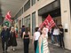 "Zara sfrutta e ci butta via": presidio davanti allo store di via Roma