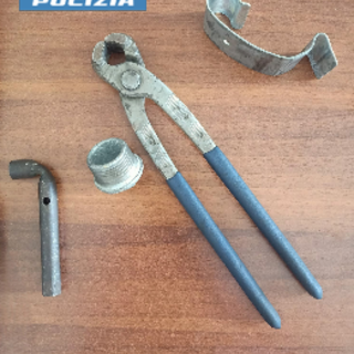 Tenta di entrare in un palazzo: a Borgo Vittoria 31enne portoghese in manette