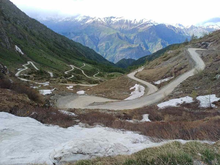 Strade d’alta quota verso la chiusura: scattano i divieti per l’inverno sulle provinciali turistiche