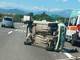 Auto ribaltata in tangenziale: due feriti, forti ripercussioni sul traffico Auto ribaltata in tangenziale: due feriti, forti ripercussioni sul traffico