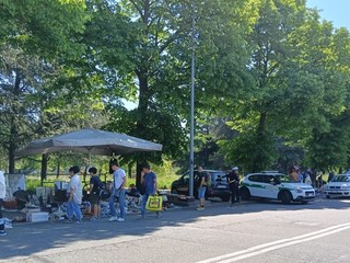 Il mercatino di via Carcano