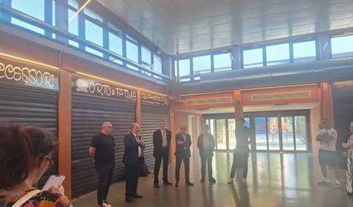 Il sopralluogo della 5 al mercato coperto Il sopralluogo della 5 al mercato coperto