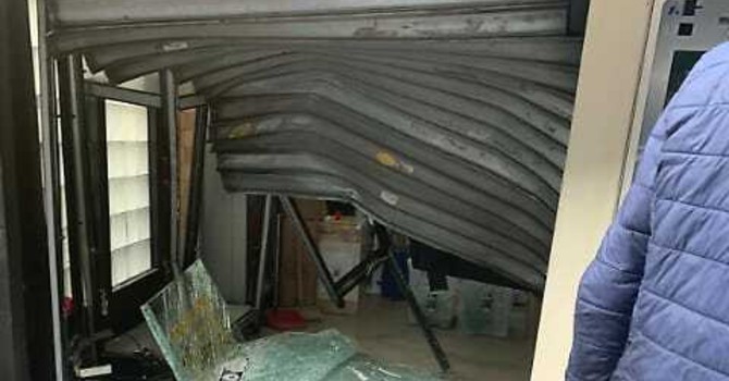 Una spaccata in via Plava