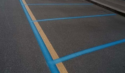 Ecco le prime strisce gialloblu di via Lanfranchi, in zona Gran Madre