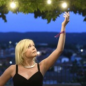 Una gara di stand-up comedy dedicata a Elisa Van Eynde. I genitori: &quot;Trasformaiamo il dolore in energia creativa&quot;