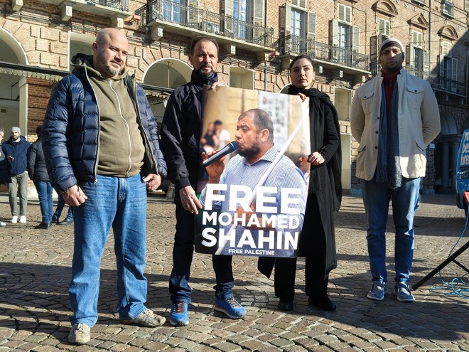 Torino si mobilita per l'imam di via Saluzzo Torino si mobilita per l'imam di via Saluzzo