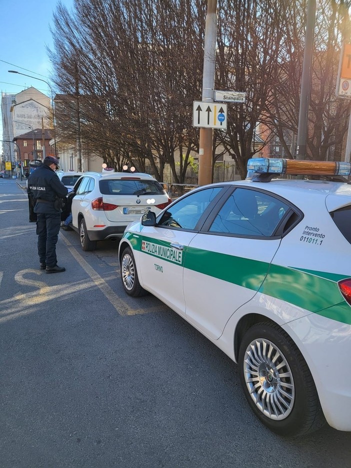 auto della municipale in azione