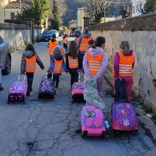 Alla ricerca di accompagnatori pedibus e cittadini vigili per le scuole di Torre Pellice Alla ricerca di accompagnatori pedibus e cittadini vigili per le scuole di Torre Pellice