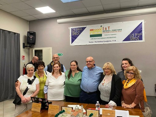 Una sala piena di emozioni per celebrare la Sicilia autentica Una sala piena di emozioni per celebrare la Sicilia autentica