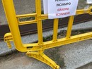 La scalinata di accesso a piazza Muston danneggiata dal pick-up