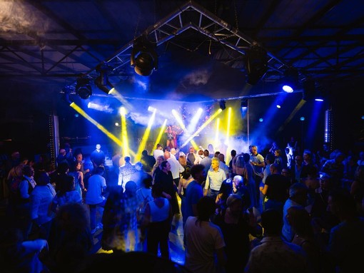 Venerdì 5 giugno nuova serata nel giardino estivo dopo il boom dell’apertura Venerdì 5 giugno nuova serata nel giardino estivo dopo il boom dell’apertura