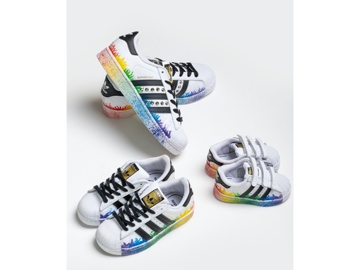 Mimanera e la trasformazione della sneaker in oggetto culturale Mimanera e la trasformazione della sneaker in oggetto culturale