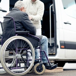 Visite mediche ed esami: a Giaglione rinnovato il servizio di trasporto sociale per anziani