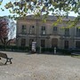 La piazza dove verrà dipinta di giallo una panchina